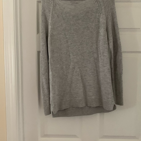 Sonoma Women’s Sweater - Picture 2 of 5